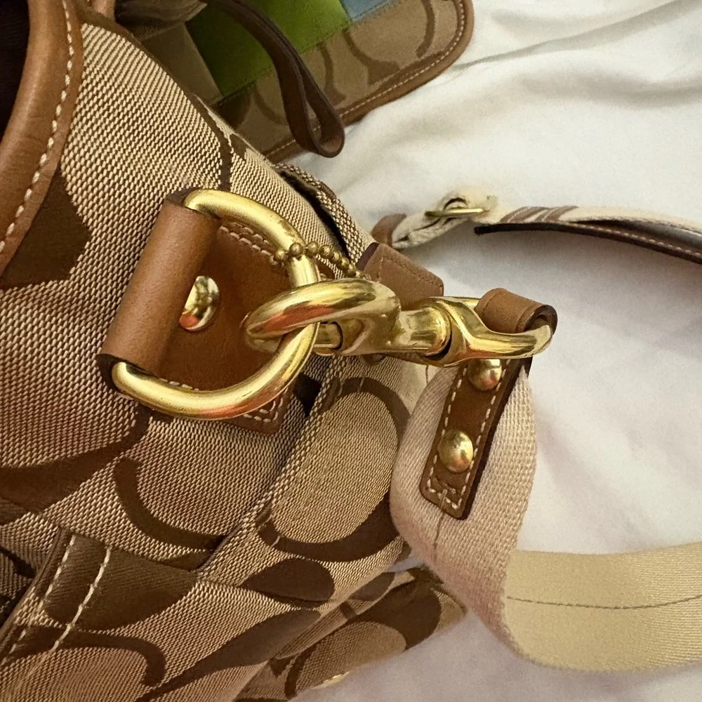 Coach Classic Multi Stripe Diaper Bag Large Lots Of Pockets Great Condition - Picture 5 of 11